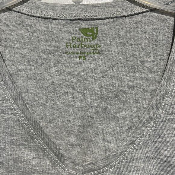 Palm Harbour Women's Gray Sequined V-Neck Short Sleeve T-Shirt Petite Small NWT - Picture 4 of 12